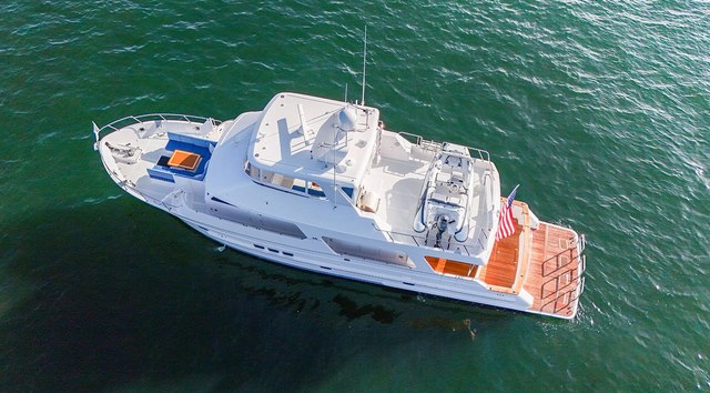 Outer Reef's 670 Azure Sports Yacht fosters entertainment and functionality