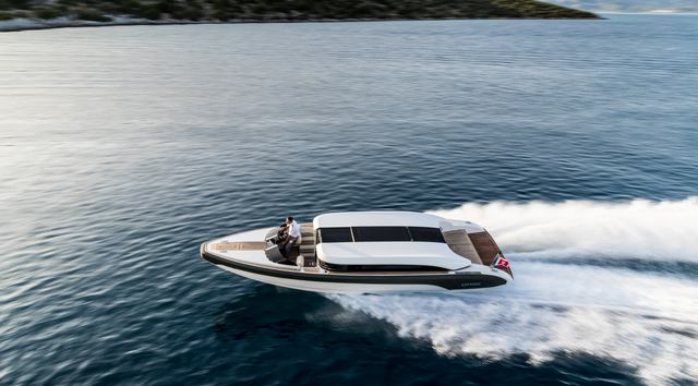 FIRST LOOK: New running photos of tender to 95m superyacht O’PARI