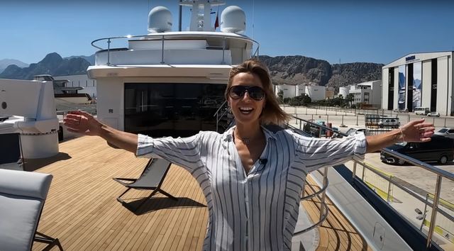 Bering Yachts Bering 145 Review (2021 Edition)