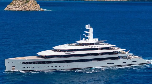 100m Feadship Custom Superyacht Moonrise Sold