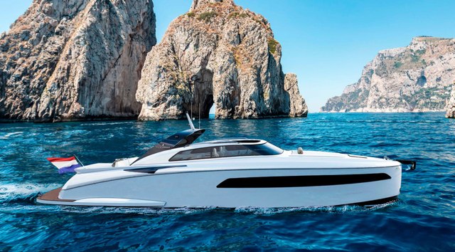 Sichterman present versatile new 15M M/Y Libertas