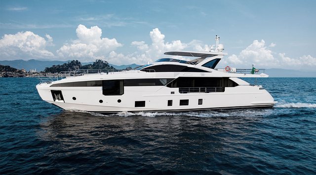 Debuting Azimut Grande 32 Metri sparkles at Cannes Yachting Festival 2018