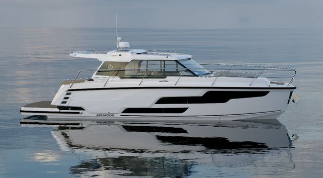 All-New Aquador 400 HT Boat Aims to Redefine Comfortable Cruising