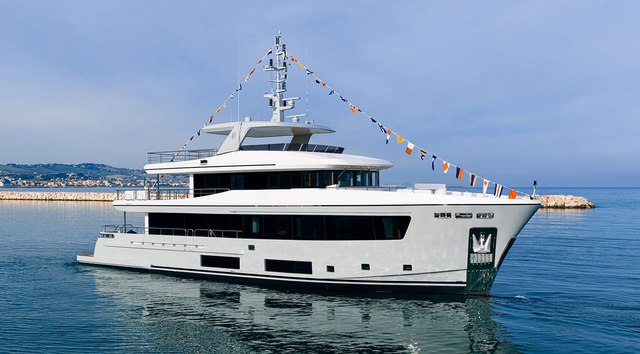 VIDEO: Cantiere delle Marche Nauta Air 108 Explorer Yacht Tartaruga Launched