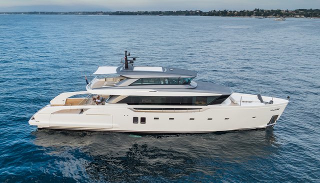  Ami                                     yacht for Charter             