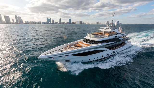  yacht for Charter             