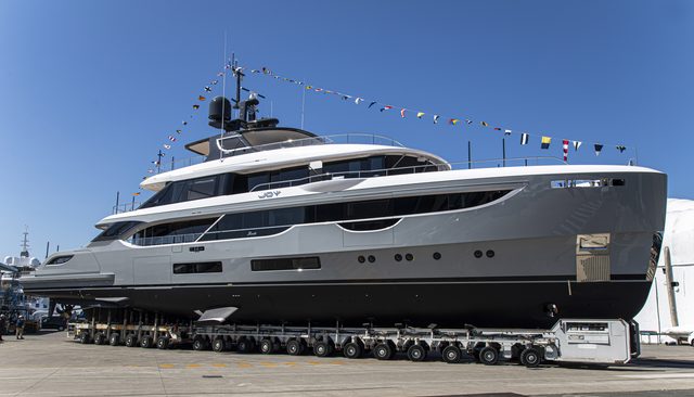  yacht for Charter             