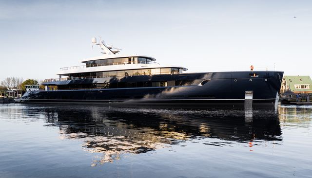  One                                     yacht for Charter             