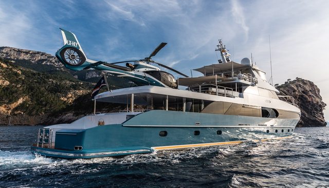  Flying Manta                                     yacht for Charter             