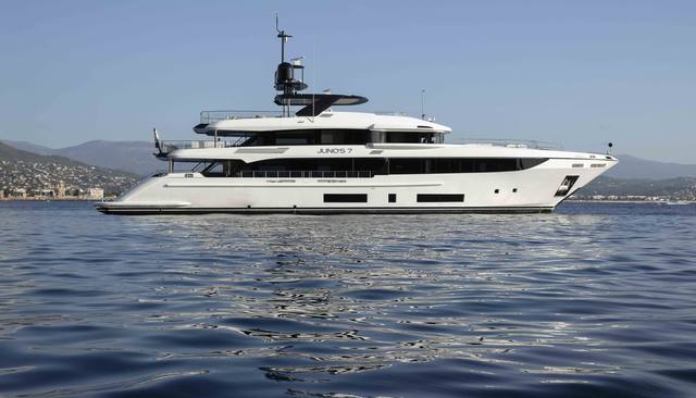 Juno's 7 yacht 