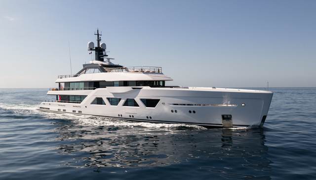 QU2 yacht 