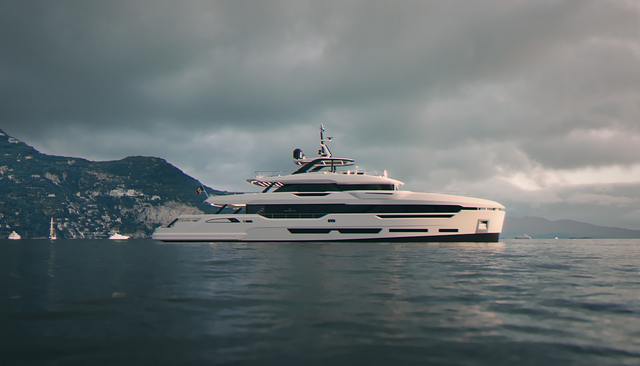 L'Instant yacht 
