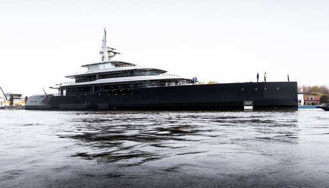 Thalassa yacht 