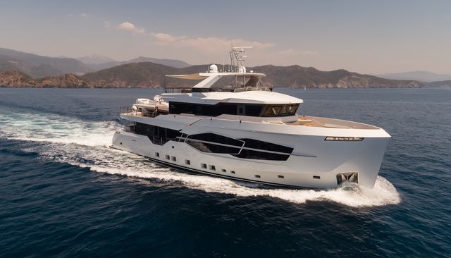 Ray yacht 