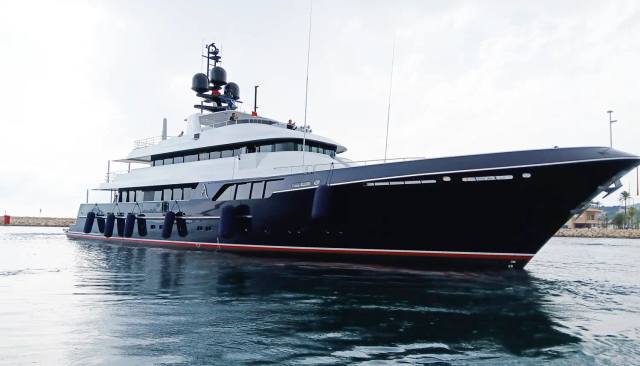 Avalon 101 yacht 