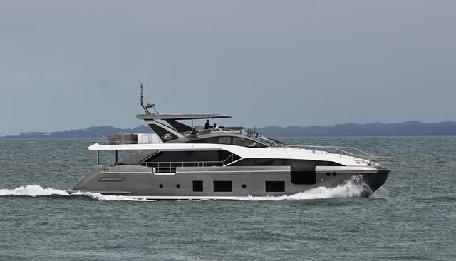 Lance East yacht 