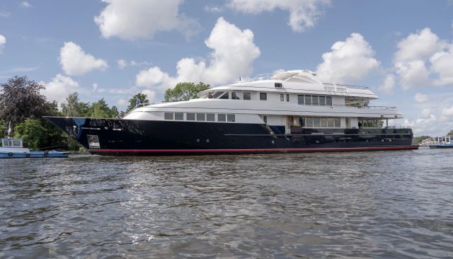 Halcyon yacht 
