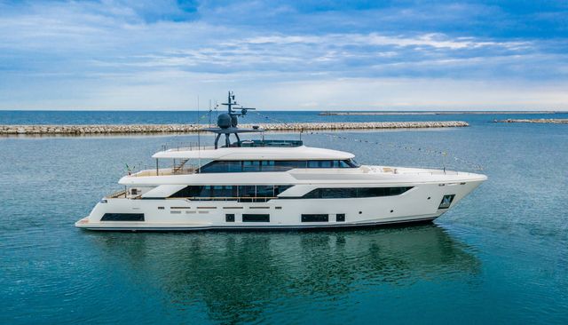 Kiki V yacht 