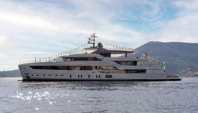 Lady Lulu yacht 