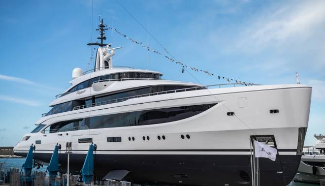 Dagger yacht 