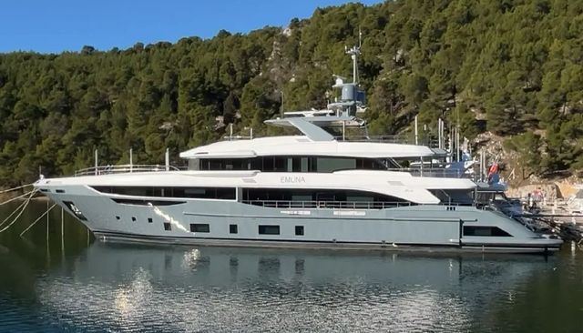 Emuna yacht 