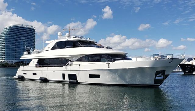 Bella Lisa yacht 