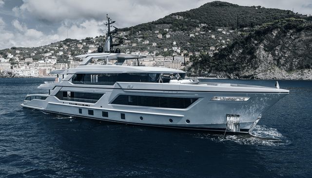 Parati yacht 