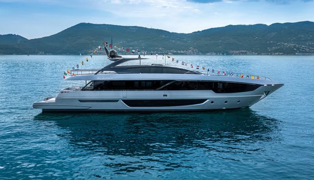 Lemon Not Lime yacht 