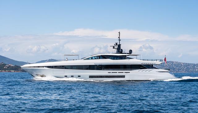 MA yacht 