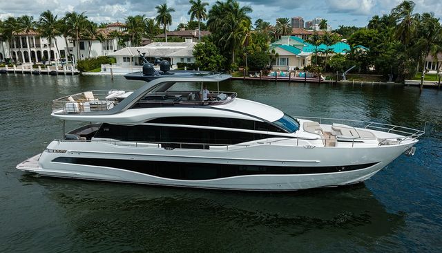 Escape yacht 