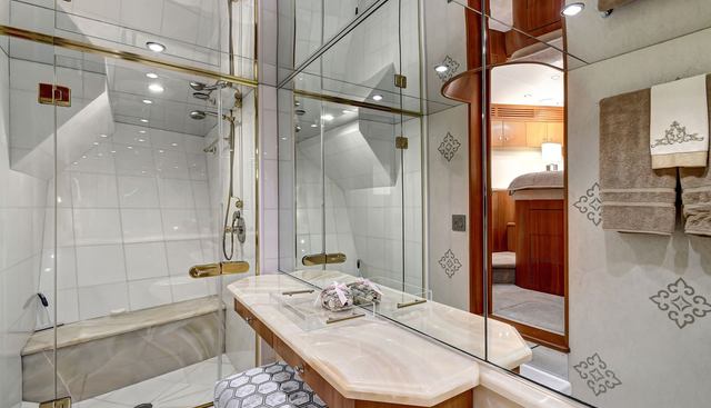 DANIELLE yacht for sale 32