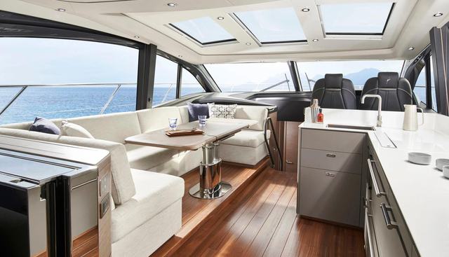 V55132 yacht for sale 3