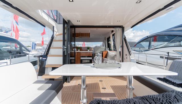 ALLOUISE yacht for sale 12