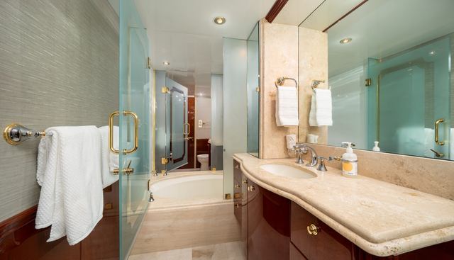 TRYST yacht for sale 20