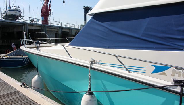 The Equator yacht for sale 10