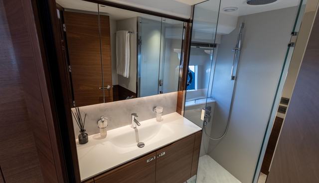 Maxi yacht for sale 29