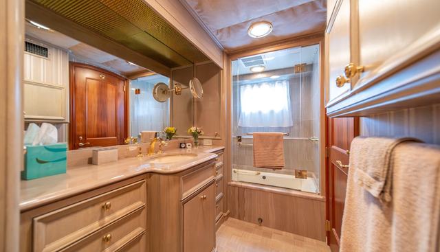 ESCAPE OF LONDON yacht for sale 27