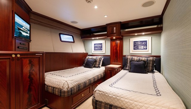 STARLIGHT yacht for sale 25