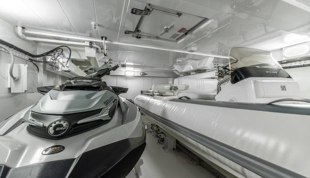 ABIE yacht for sale 40