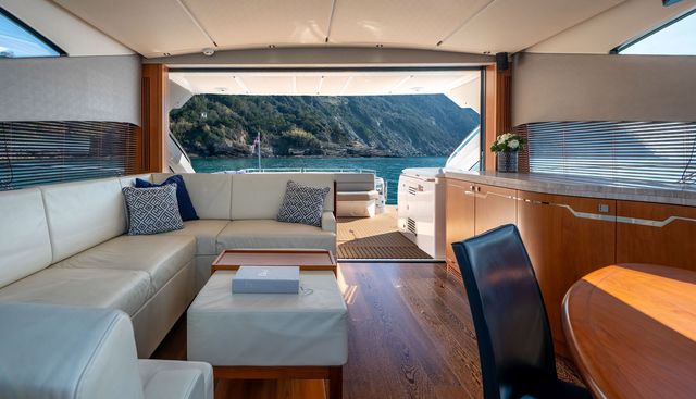WILDWAVE yacht for sale 23