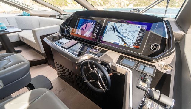 MAGIC MOMENT yacht for sale 28