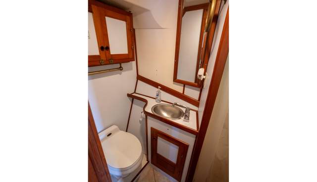 Amazing Grace yacht for sale 19
