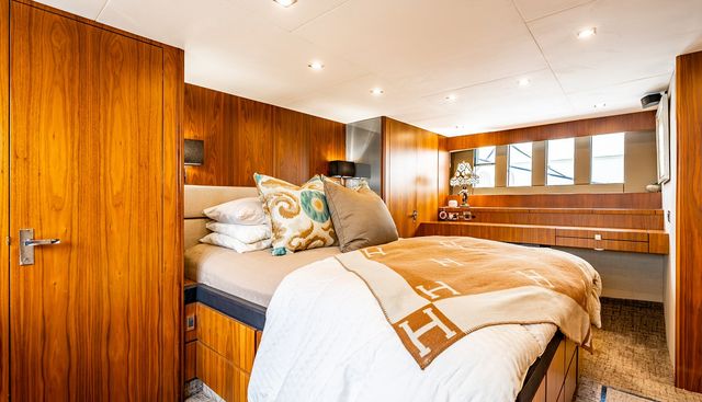 SEA HAMMOCK yacht for sale 12