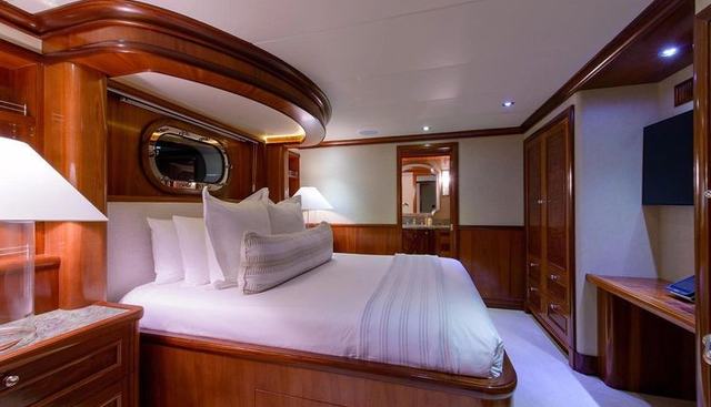 LUCY yacht for sale 14