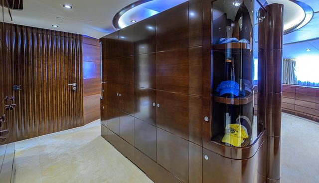 SEASCAPE V yacht for sale 34