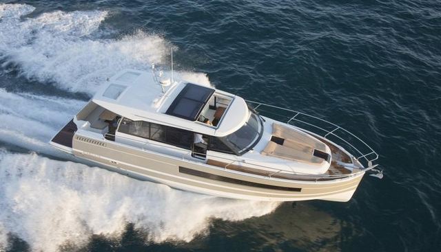 Bee's Knees yacht for sale 3