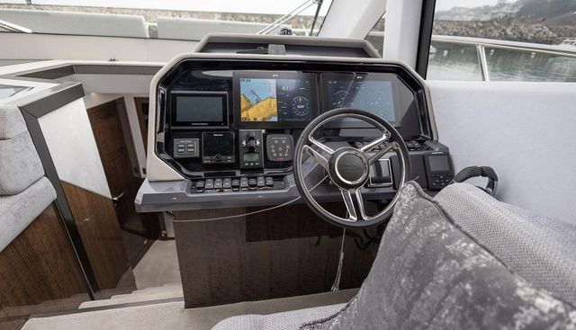 Galeon 510 SKY yacht for sale 40