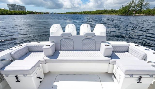 42 Lujo yacht for sale 10