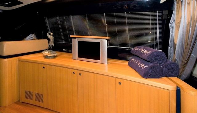 BON VIVANT yacht for sale 9