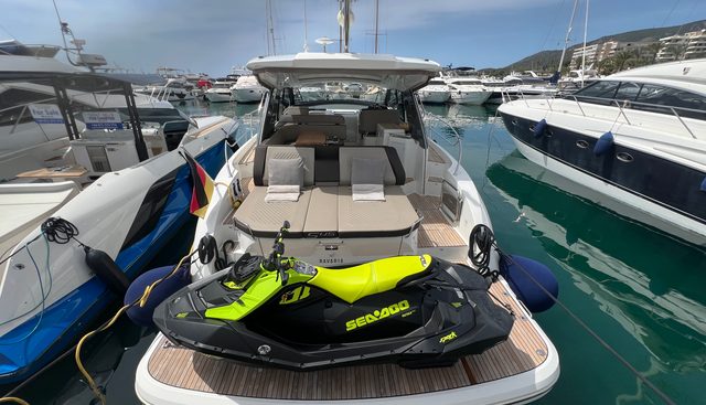 White Pearl yacht for sale 2